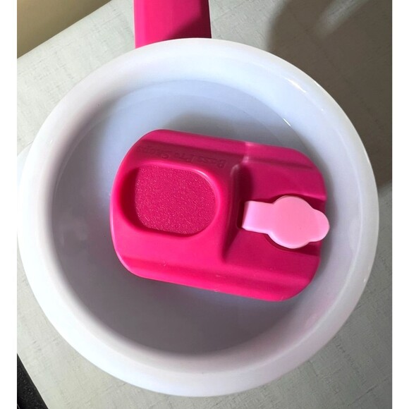 Bass Pro Shops Hot Pink 30 Ounce Insulated Tumbler - Picture 6 of 9